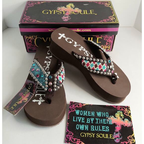 New Gypsy Soule Flip Flop Sandals Swarovski Crystals Sz 10 Brown Blue Aztec Box - Picture 1 of 16